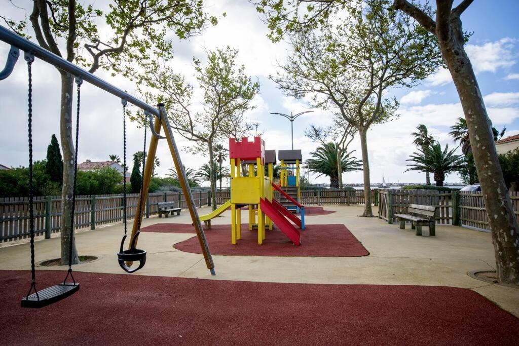 La Maisonnette Yourhosthelper Gruissan Bagian luar foto